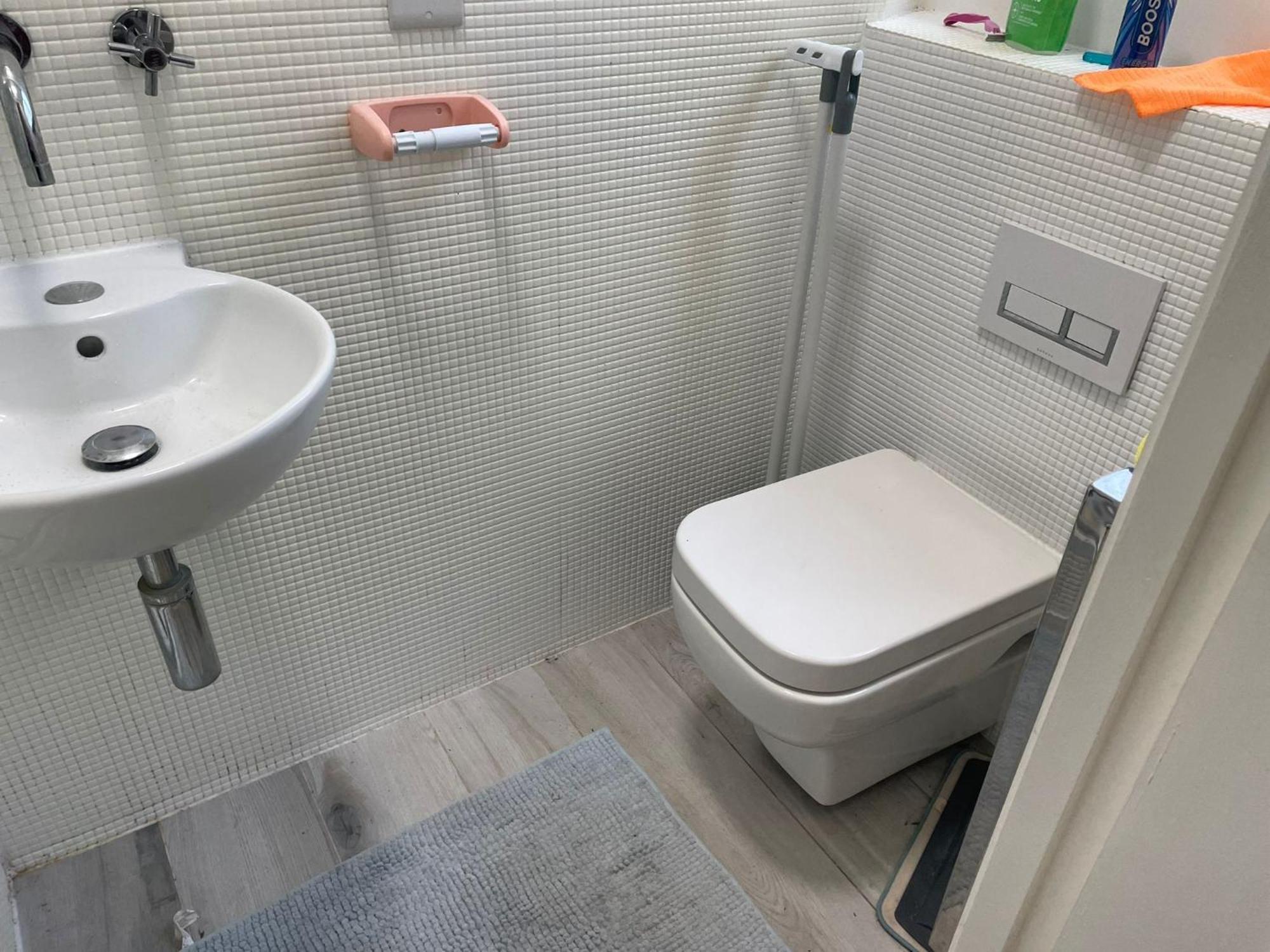 2 Bedroom Flat In Appartamento *
